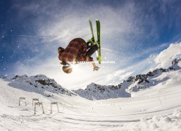 1xbet平台-水晶宫主场逆袭布莱顿，触底反弹夺胜福利